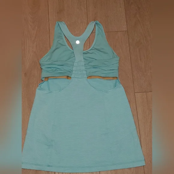 Lululemon Turbo Tank Size 8 - Picture 10 of 13